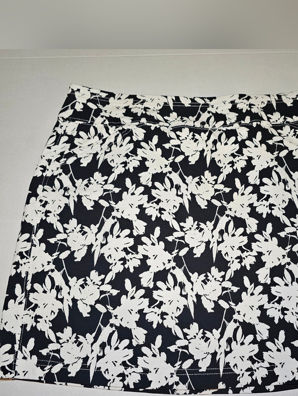 Mario Serrani Italy Women's Skort Skirt Large Golf Pickleball Tennis Casual